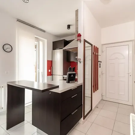 Grand 56 Apartman-keszthely Апартаменты Кестхей