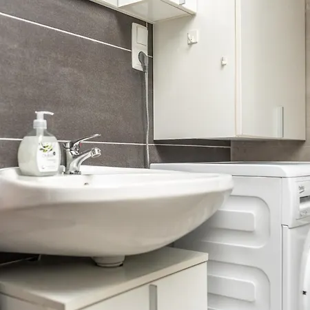 Grand 56 Apartman-keszthely Кестхей